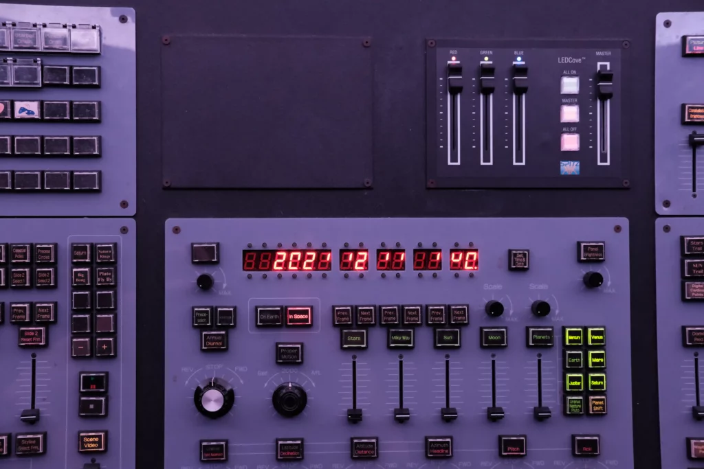 Corporate event attendees at the 60th anniversary of the Jhamandas Watumull Planetarium in Hawaii.